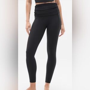 Athleta Salutation Stash Fold Over 7/8 Legging Black Medium